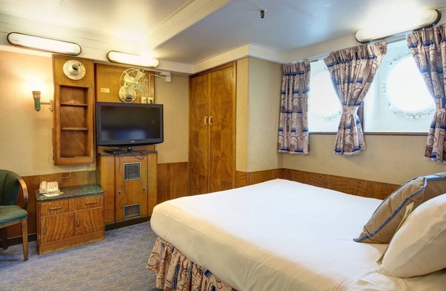 Enjoy the Charm of a 1930s Ocean Liner Stateroom in Long Beach
