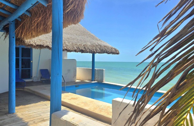 Enjoy the coast of Campeche in Villa Santorini