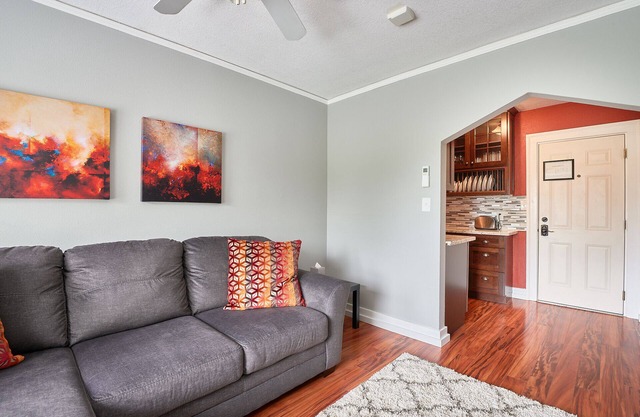 Profitez de l'ambiance du centre-ville aux Yamhill Flats: Suite 3