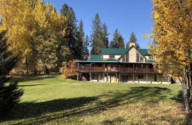 Profitez de l'élégance rustique de notre magnifique lodge 4 saisons.
