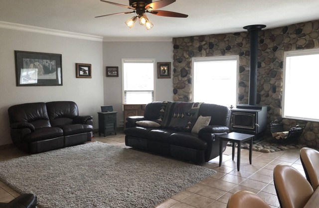 3 / 4 Bedroom Home in the Heart of Tulameen
