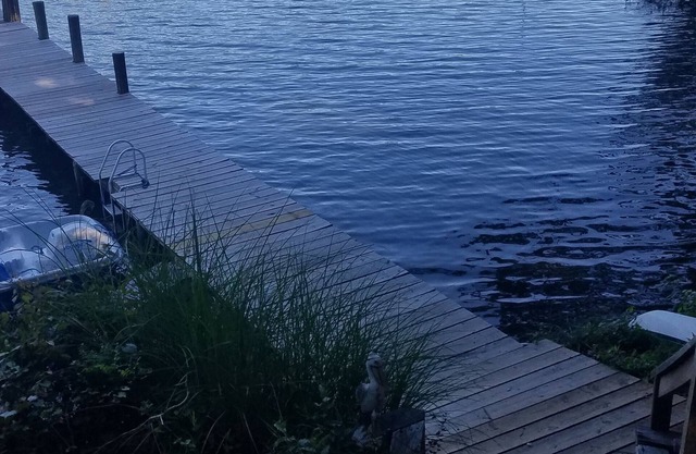 Enjoy the wonderful views at this Riverfront Cabin, Horn Harbor Chesapeake Bay!