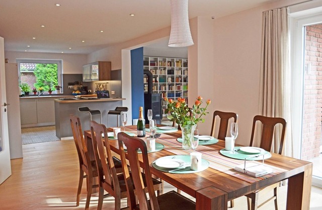 Top bungalow moderne avec un équipement de haute qualité et une cuisinière pour les familles