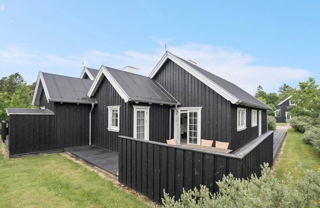 Enjoy your stay in this stylish and bright holiday home with sauna.