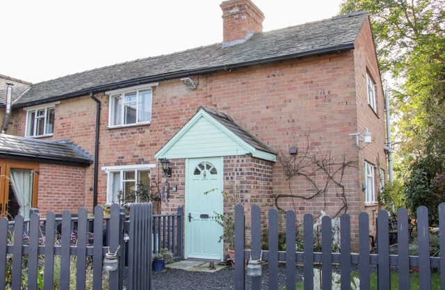 Ensdon Lea Cottage, NESSCLIFFE