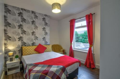 Ensuite Double Room with Private Kitchen Dudley