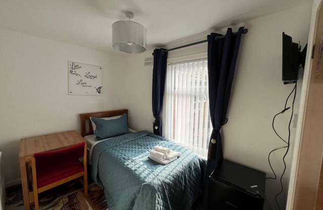 Ensuite Single Room