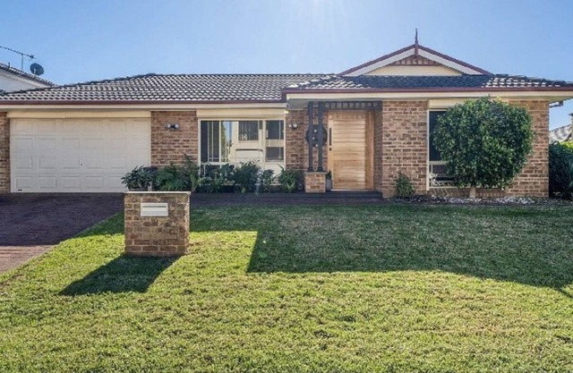 Entertainers Delight 4 bedroom house with pool