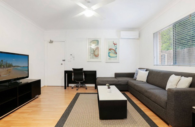 Appartement entier de 2 chambres dans un emplacement central
