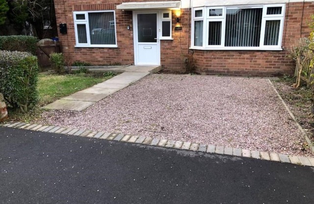 Entire 2 Bedroom Apartment