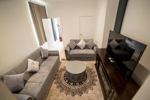 Entire 2 Bedroom Ground Floor Apartment Cardiff City Centre & Stadium