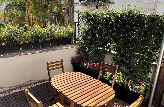 Appartement entier avec 2 chambres et 2 salles de bains au centre historique.