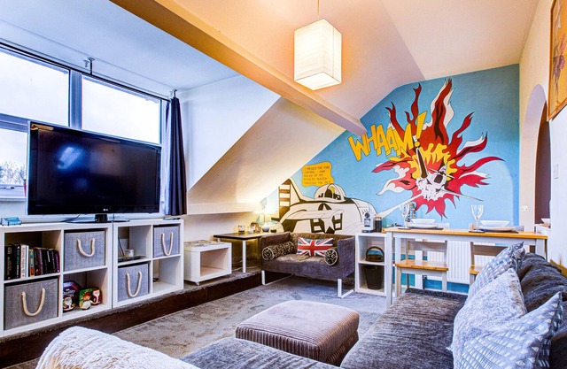 Captivating private 1-Bed Apartment in Westcliff