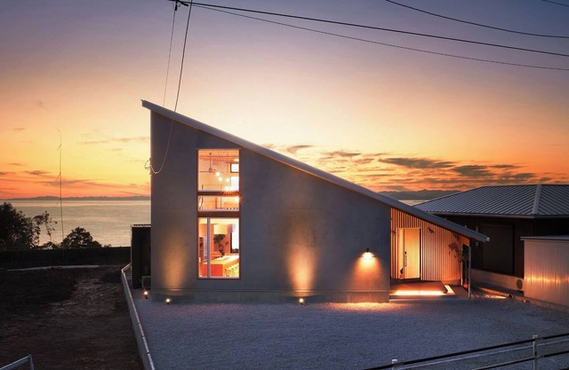 entire building An open feeling overlooking the ocean All rooms have ocean views 8 people / Aki Kōchi