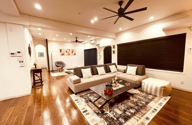 Rental of the entire building 2nd floor Limited - pine terrace / Ginowan Okinawa