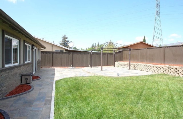 Unité confortable entière (3BD / 1BR) N San Jose avec parking gratuit près de l'aéroport de San Jose