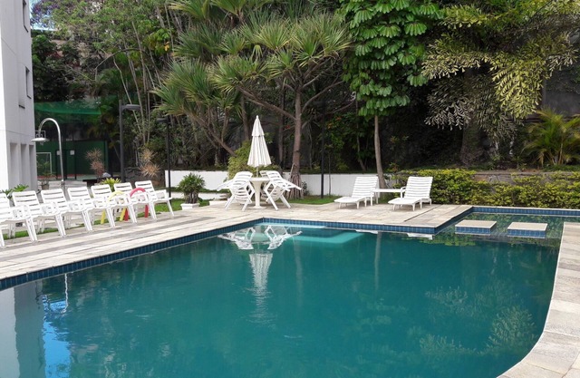 Appartement entier décoré avec service. Au garage Morumbi / Panamby Wifi TV