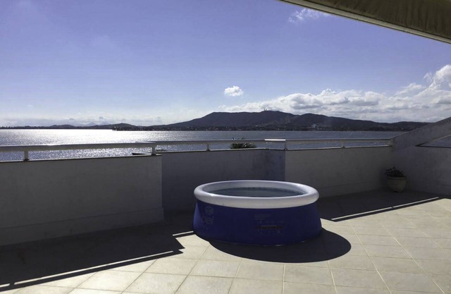 Couverture totale de l'étage - 180m2 - Vue sur le lagon.