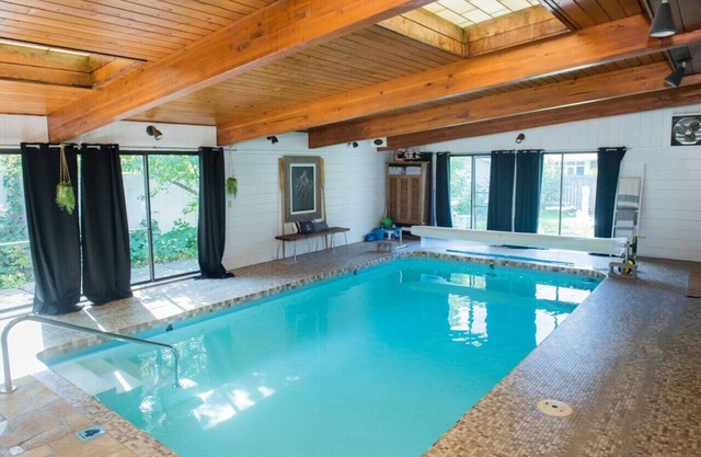 Entire historic on Iconic 8th St w/ indoor pool