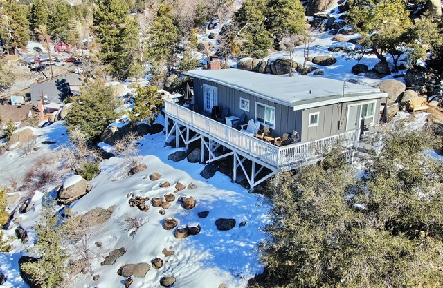 Entire Home between Big Bear and Arrowhead Lake in Arrowbear on top of a hill.