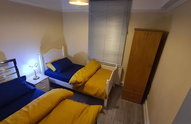 Entire Home/Flat In London (Great Links To Central)