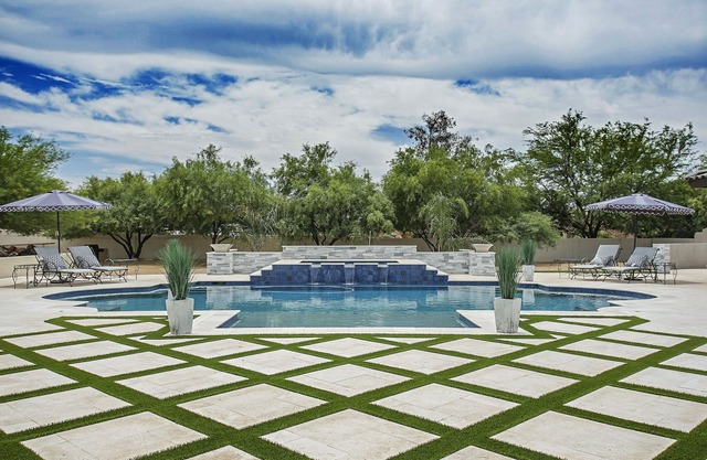 Piscine chaufee! 2 maisons sur 1. 20 personnes! Classé 5 étoiles