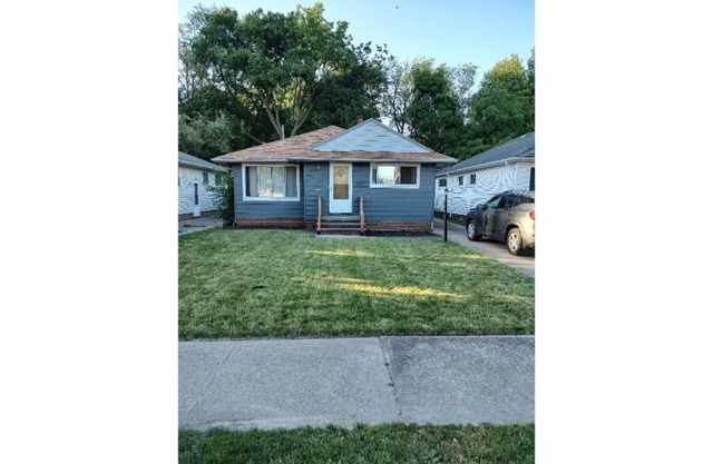 Entire house, quiet street, close to metropark!