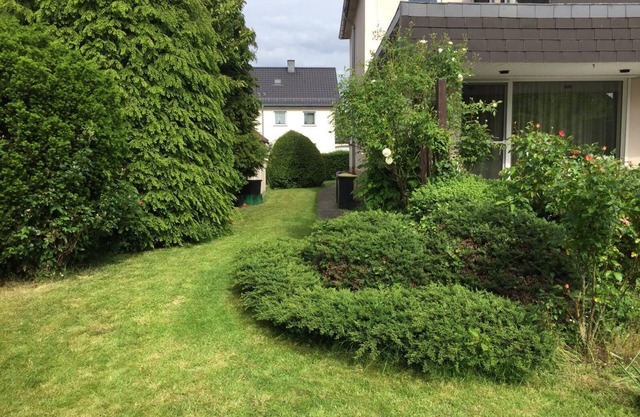 Maison entière, endroit calme en ville, jardin, lit électrique, parking GRATUIT, WIFI GRATUIT