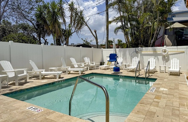 Entire Island Paradise Cottages – Heated Pool, Tiki Hut, Walk to Beach, 8 Units, Sleeps 30