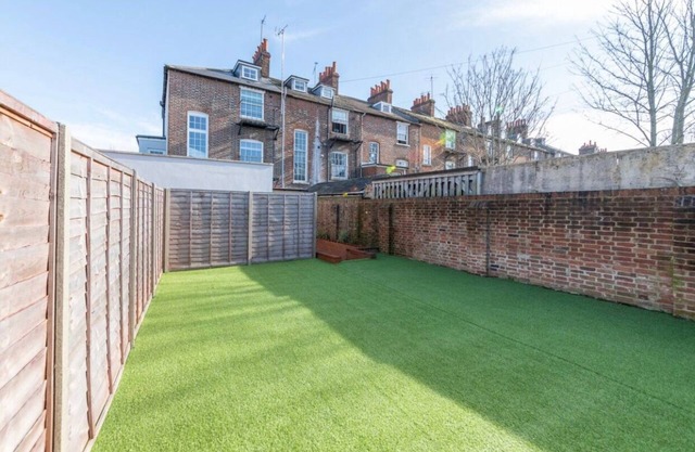 Entire luxury flat, Reading centre