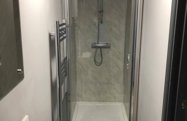 Logement entier 4 X salles de bains privatives Kings Lynn