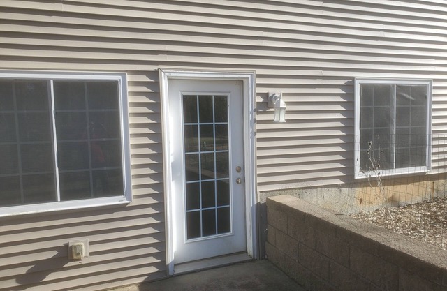 Entire Private & Cozy Walkout Basement to enjoy Solar Eclipse