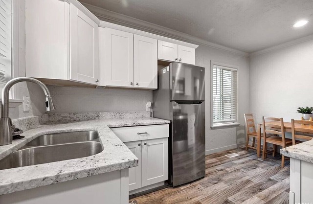 Entire small House! w/Large Yard Pets Welcome!