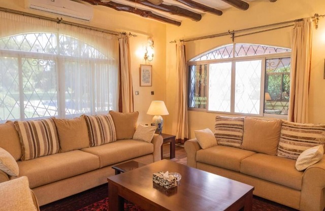 Entire Two Bedroom Bedroom Fully Furnished Villa with Mature Gardens and Pool