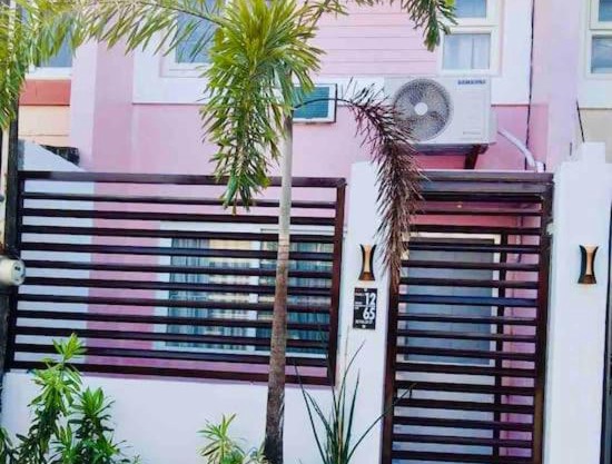 Entire Unit Fully Air-conditioned with Hi-Speed WiFi