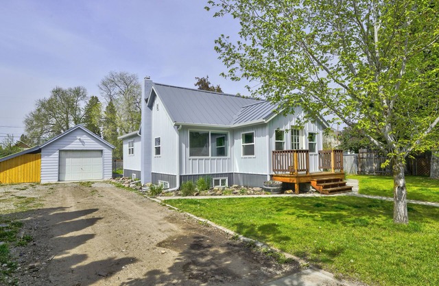 EnvironmentalChalet, Heart of Missoula;Chefs Kitchen! FencedYrdBrooklinenSheets!