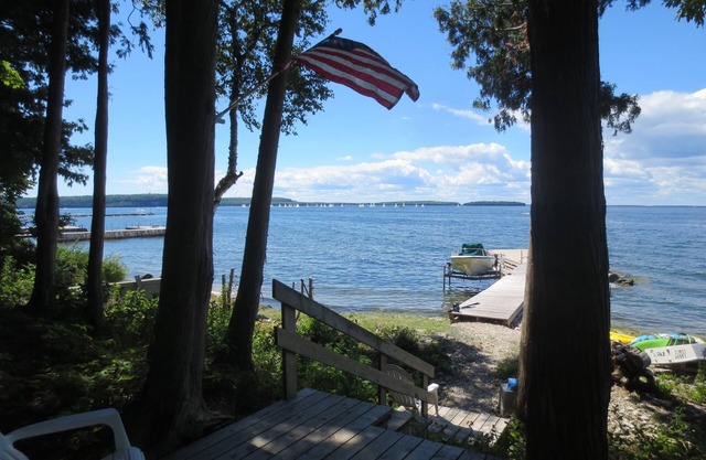 Ephraim Waterfront Cottage avec un quai privé sur Green Bay