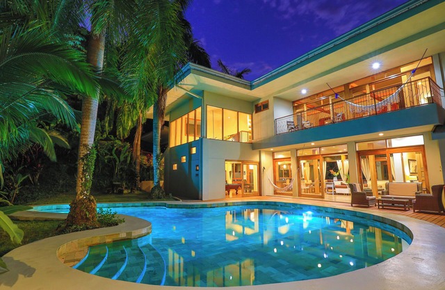 Majestic Mountain and Ocean Views with Wonderful Wildlife-The Rainforest Estate