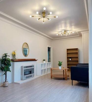 Epping-5 beds-cozy home