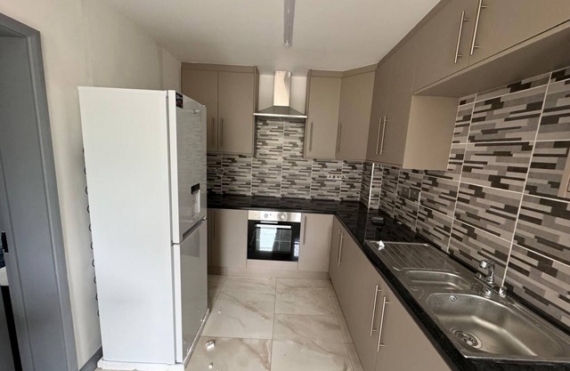 Equipped room with amenities nearby high street and station