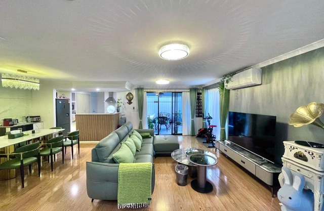 Equitice Spring Moonlight Villa