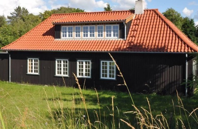 "Ernstine" - 25m from the sea by Interhome