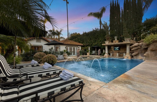 Erwin Estate - A Perfect Blend of Modern Elegance with Mid-Century Undertones