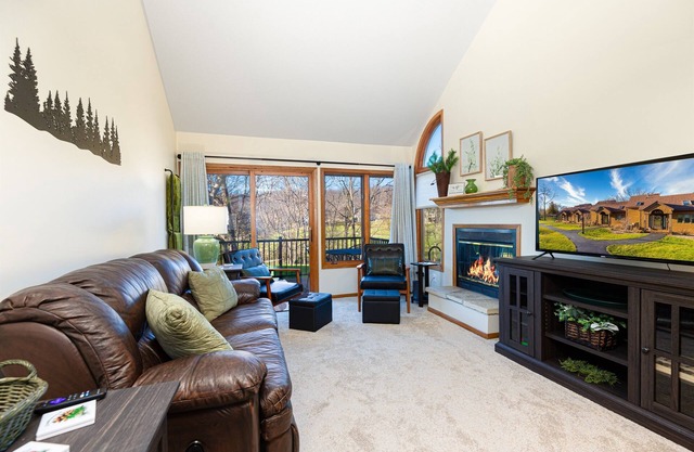 Spring Escape to Creekwood Pines - Near Golf, Dog-Friendly, Amenity Access