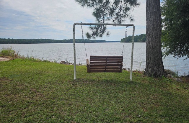 Escape to Lake Wateree’s Premier Point—Where Endless Views Meet Total Relaxation