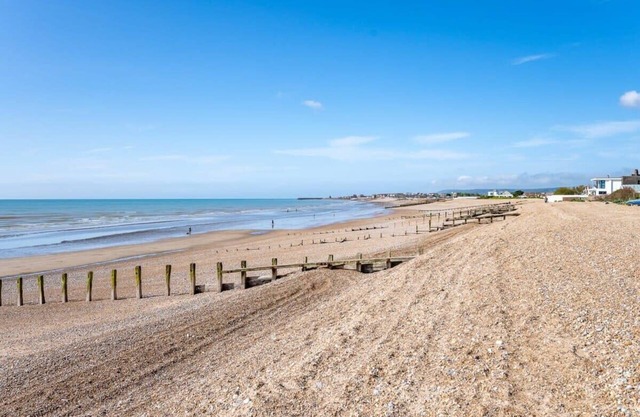 Escape to Paradise at Pevensey Bay Holiday Park