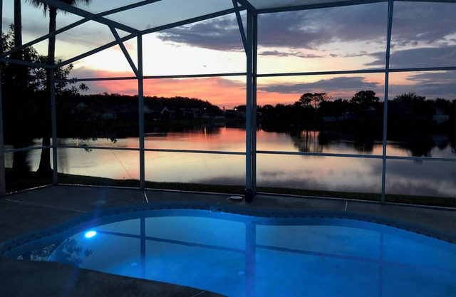 Upscale Contemporary Renovated Waterfront 3/2 House with Heated Pool