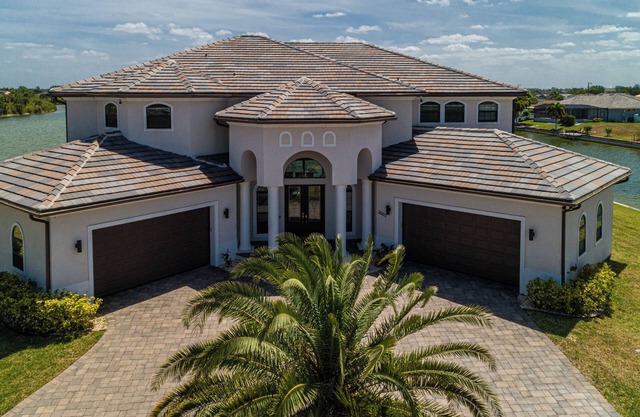 Escape to Serenity: 5 Suites, a Private Resort Pool, & Endless Florida Sunshine