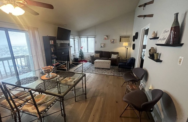 Escapade en montagne au condo «Wine-tergreen»