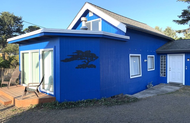 Évadez-vous sur la plage dans cette maison de plage confortable à quelques minutes des vagues!